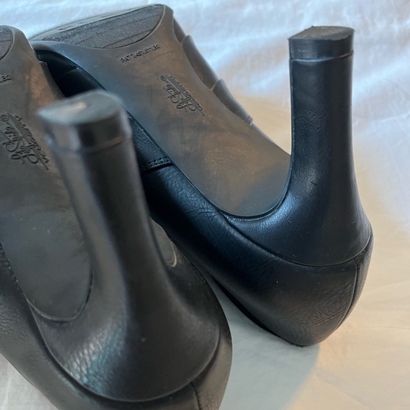 Life stride heels - Picture 2 of 4